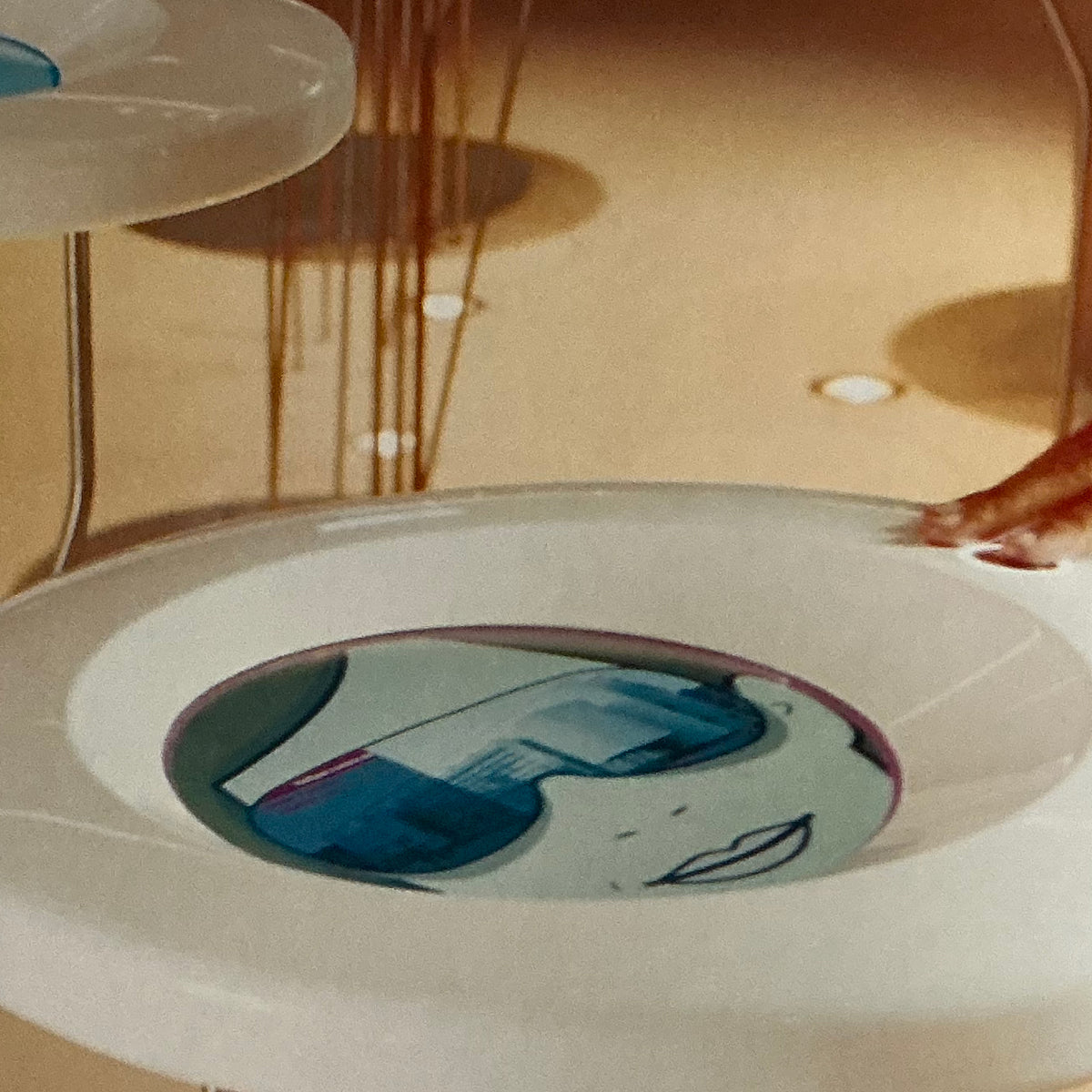Cybercafes: Surfing Interiors